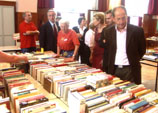 Foire aux livres organise par S.O.S. Amitis.
Rmi DELATTE, Ludovic ROCHETTE, Franois REBSAMEN et les organisateurs de S.O.S. Amitis.